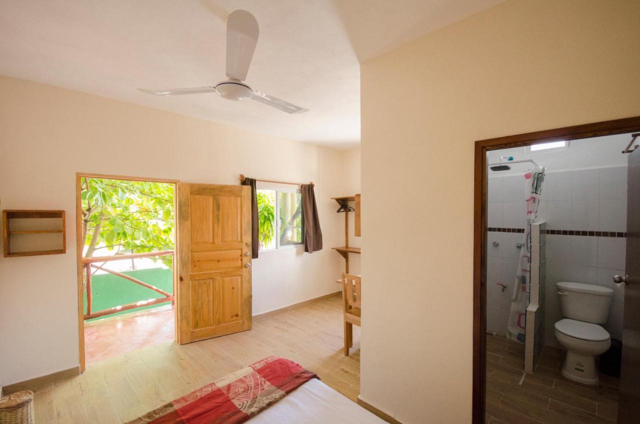 Casa Almendro Hotel Тулум Екстериор снимка