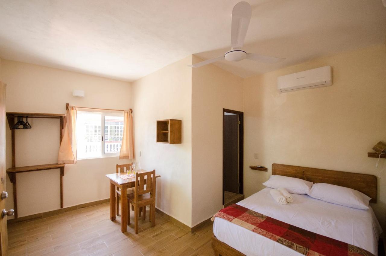Casa Almendro Hotel Тулум Екстериор снимка