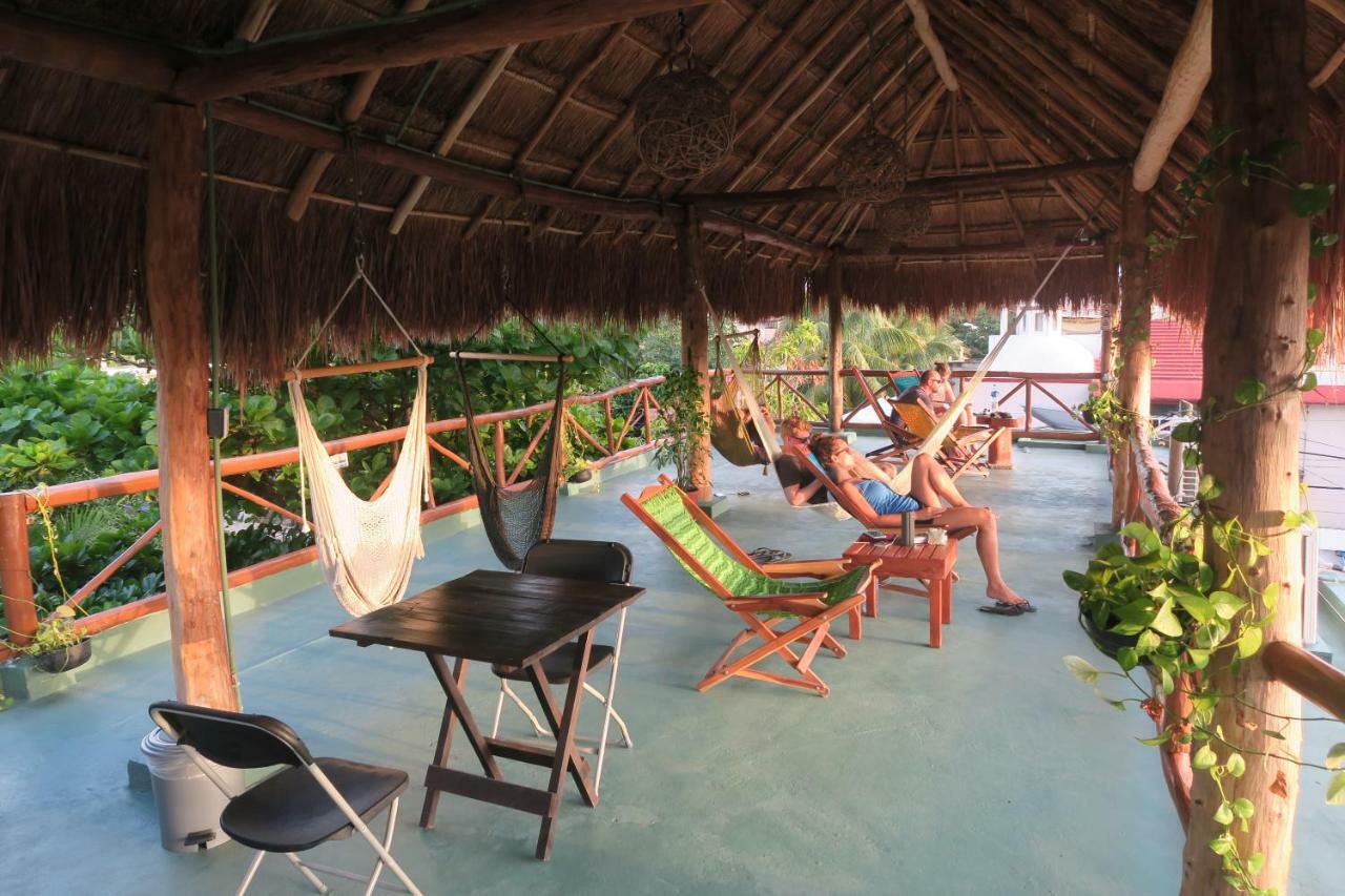 Casa Almendro Hotel Тулум Екстериор снимка